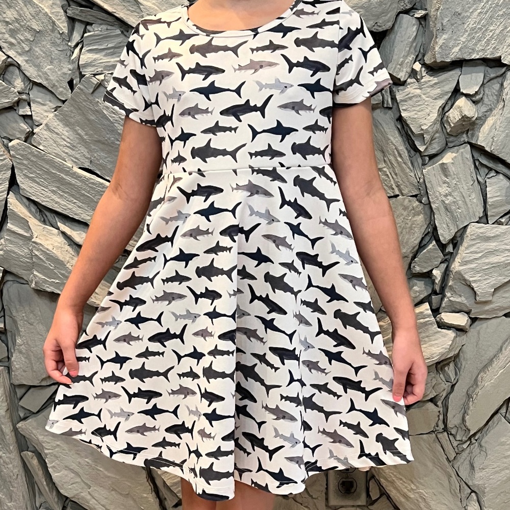 Dress Sharks on it size large